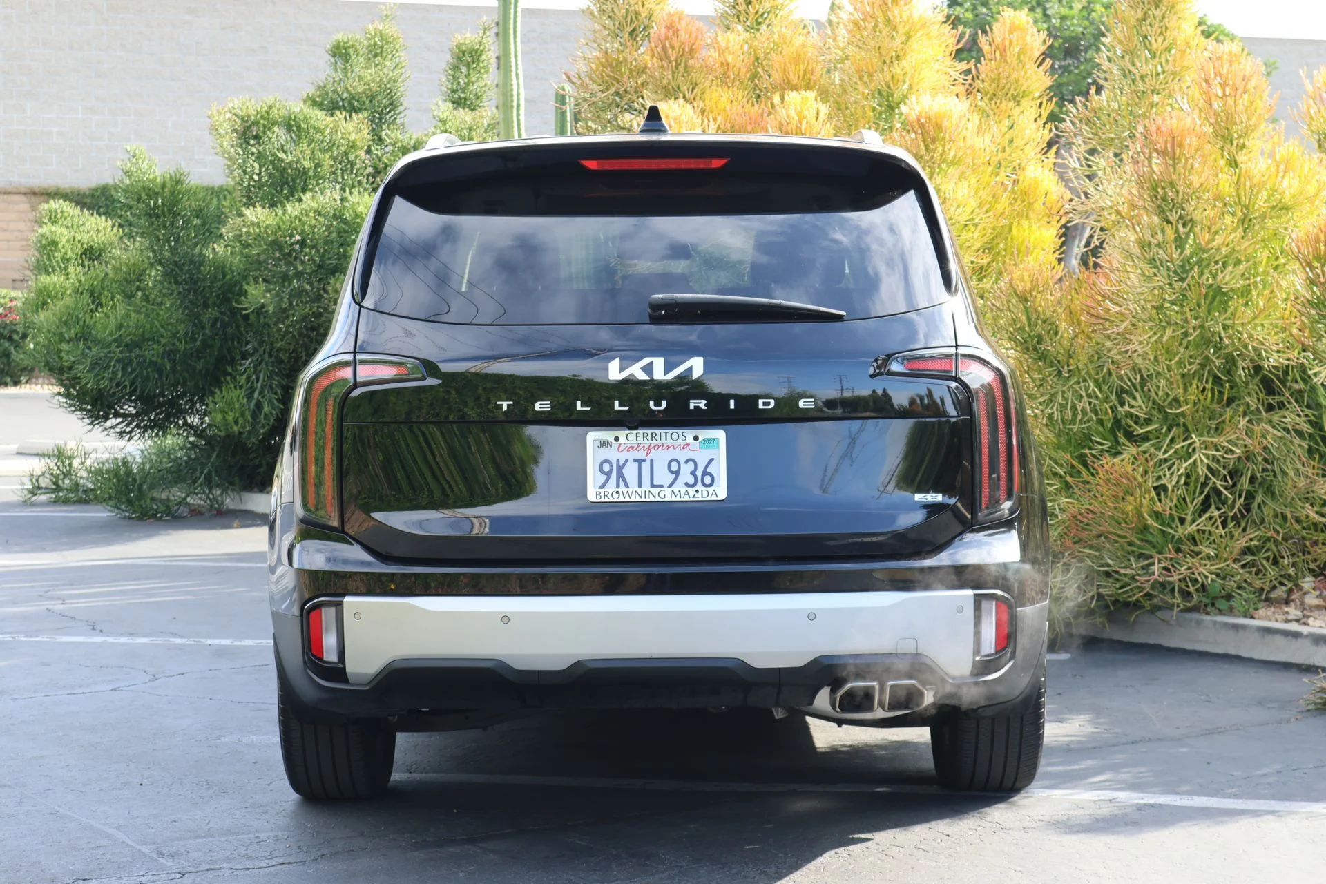 Used 2024 Black Kia EX image 4