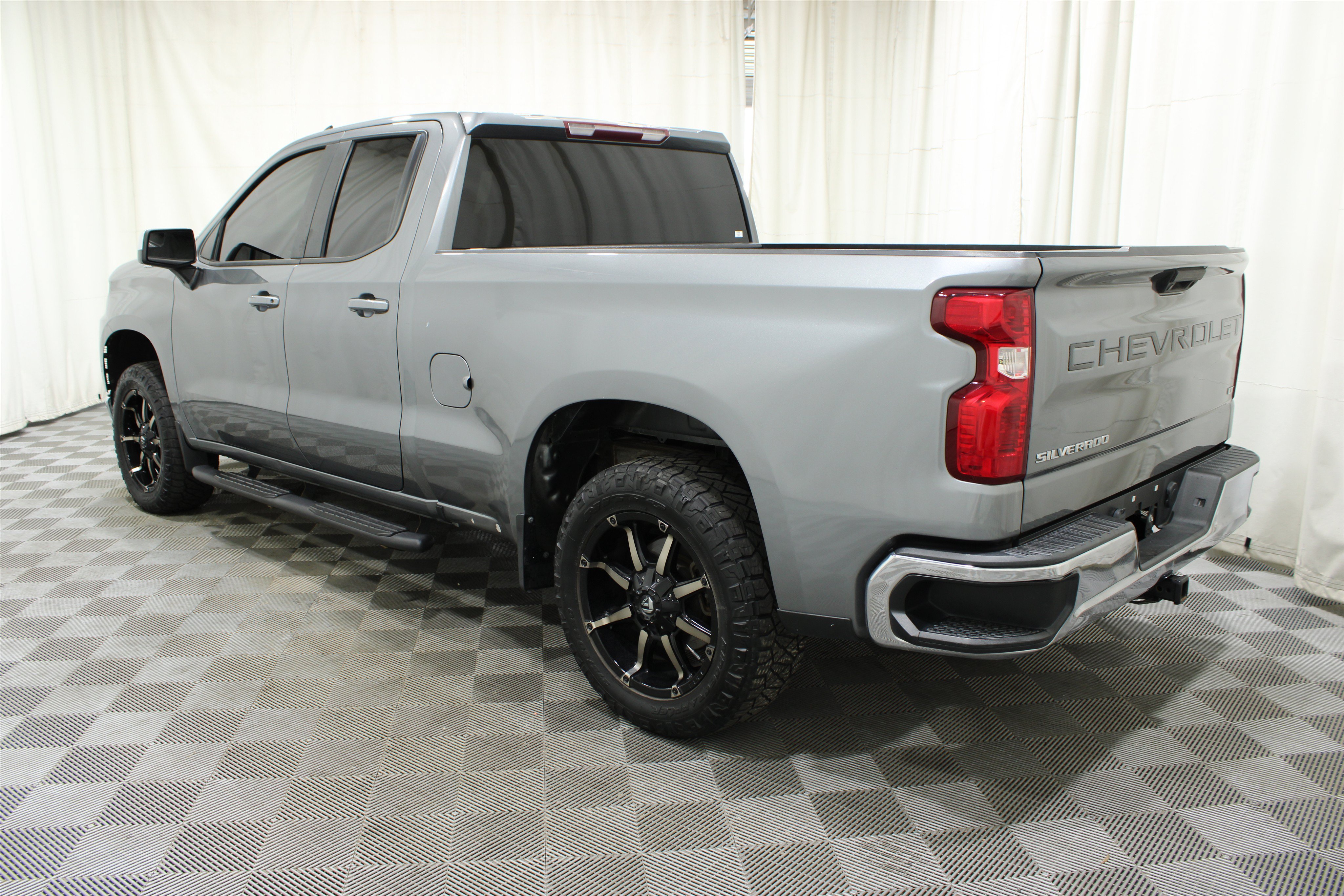 Used 2020 Satin Steel Metallic Chevrolet LT image 28