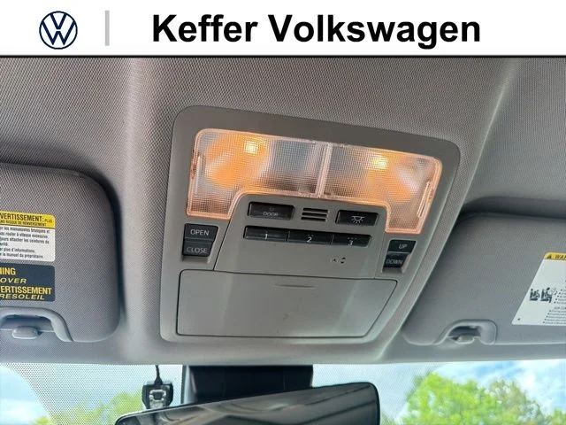 Used 2018 Blue Toyota XLE image 28