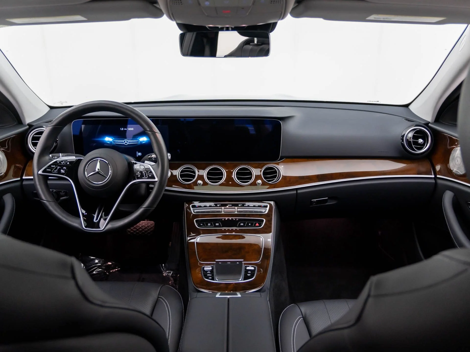 Used 2023 Silver Mercedes-Benz E 450 image 8