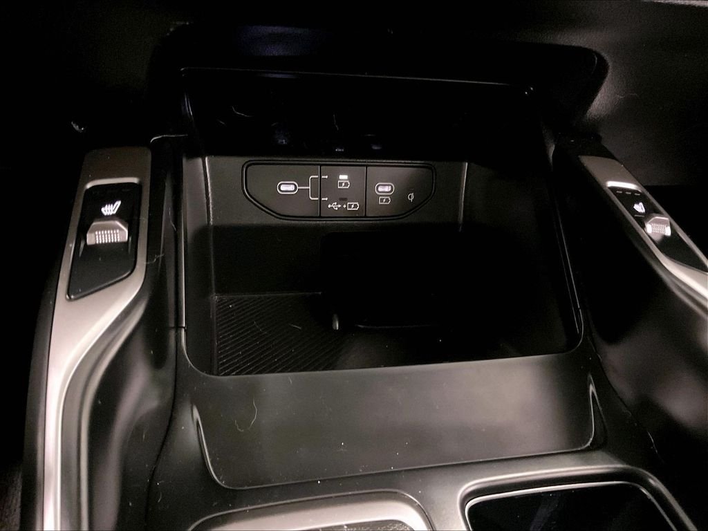 Used 2024 Black Kia X-Line EX image 28