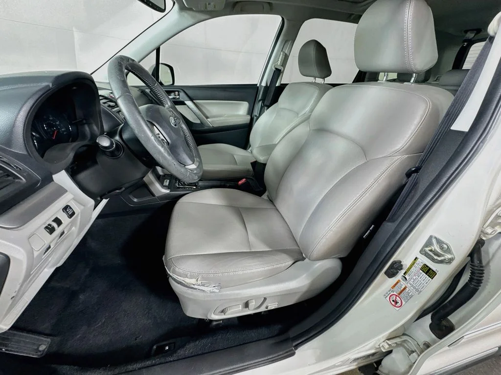 Used 2015 White Subaru 2.5i Touring image 25