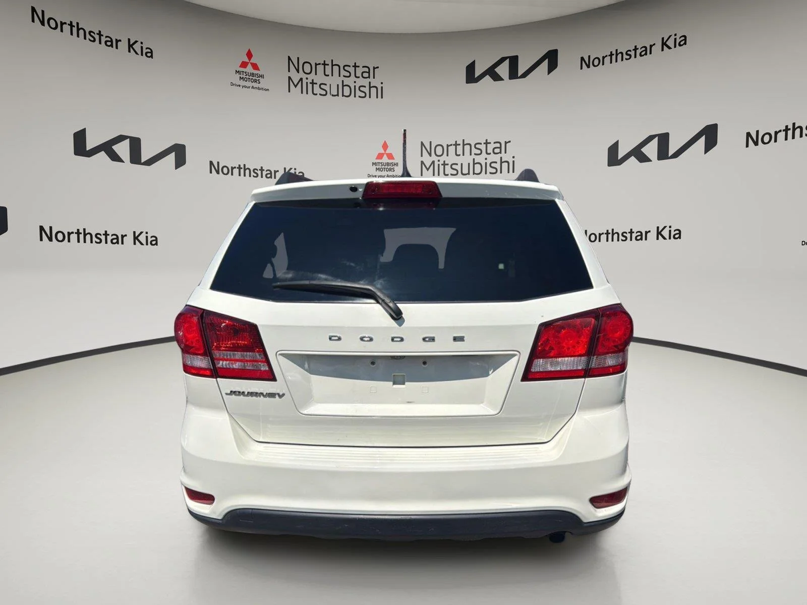 Used 2019 Vice White Dodge SE image 4