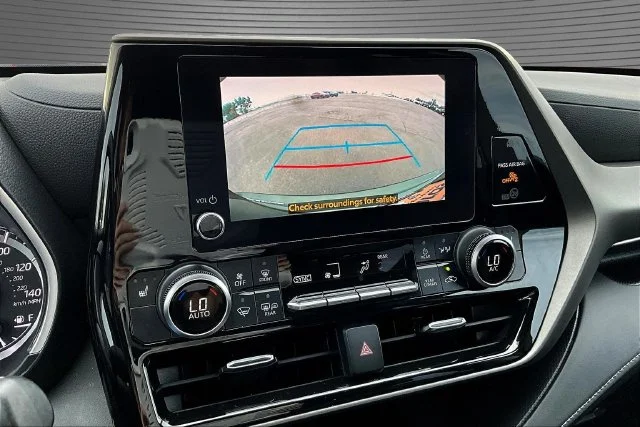 Used 2023 Green Toyota XLE image 14
