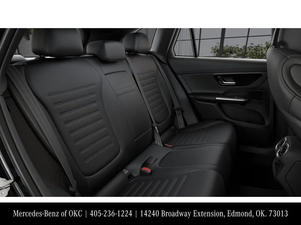 Used 2026 Black Mercedes-Benz GLC 300 image 5