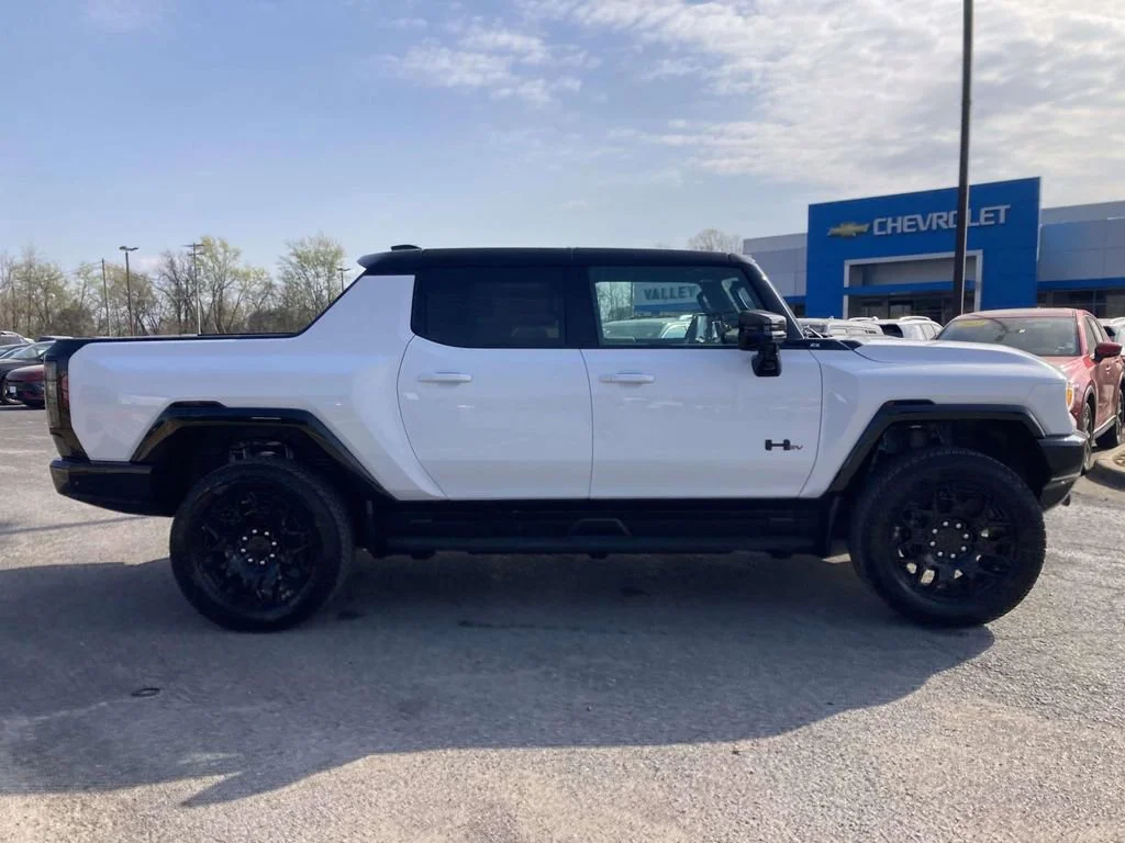 New 2026 Interstellar White GMC 2X image 2
