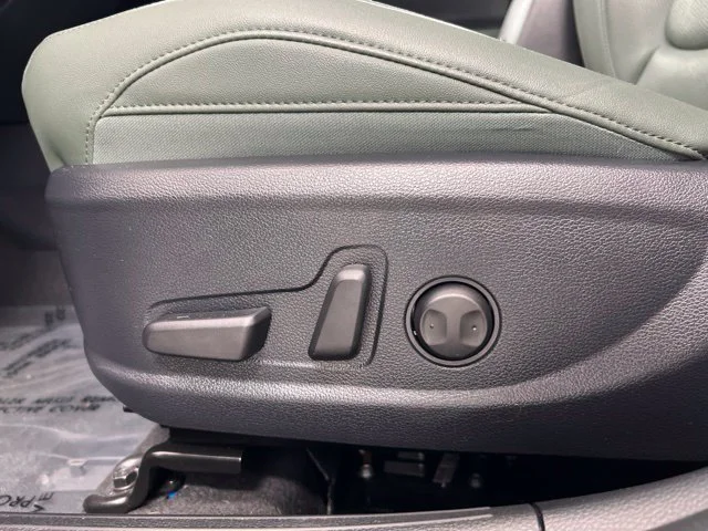 Used 2024 Black Kia SX image 18
