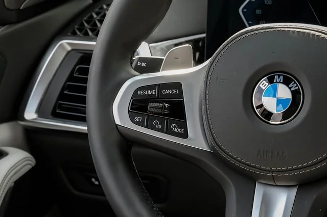 Used 2026 Alpine White BMW xDrive40i image 23