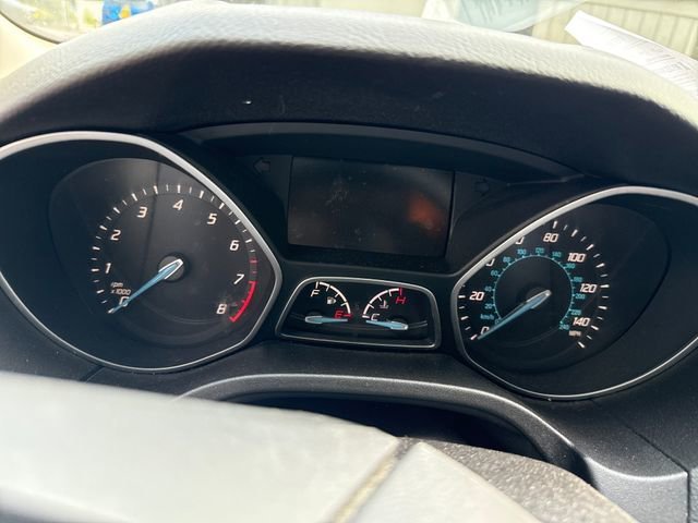Used 2014 Sterling Gray Metallic Ford SE image 17