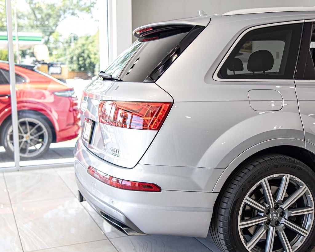 Used 2018  Audi 3.0T Prestige image 12