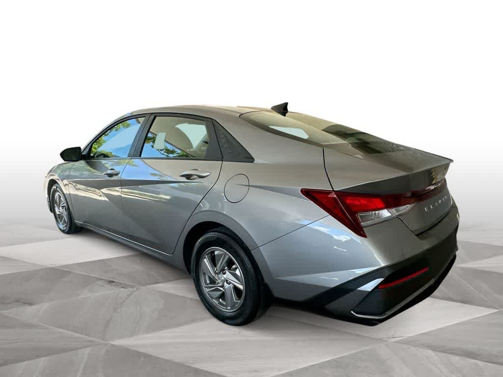 Used 2024 Fluid Metal Hyundai SE image 6