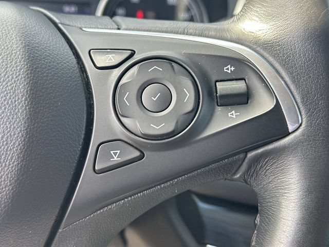 Used 2020 (Includes Satin Nickel lower exterior accent color.) Buick Essence image 41