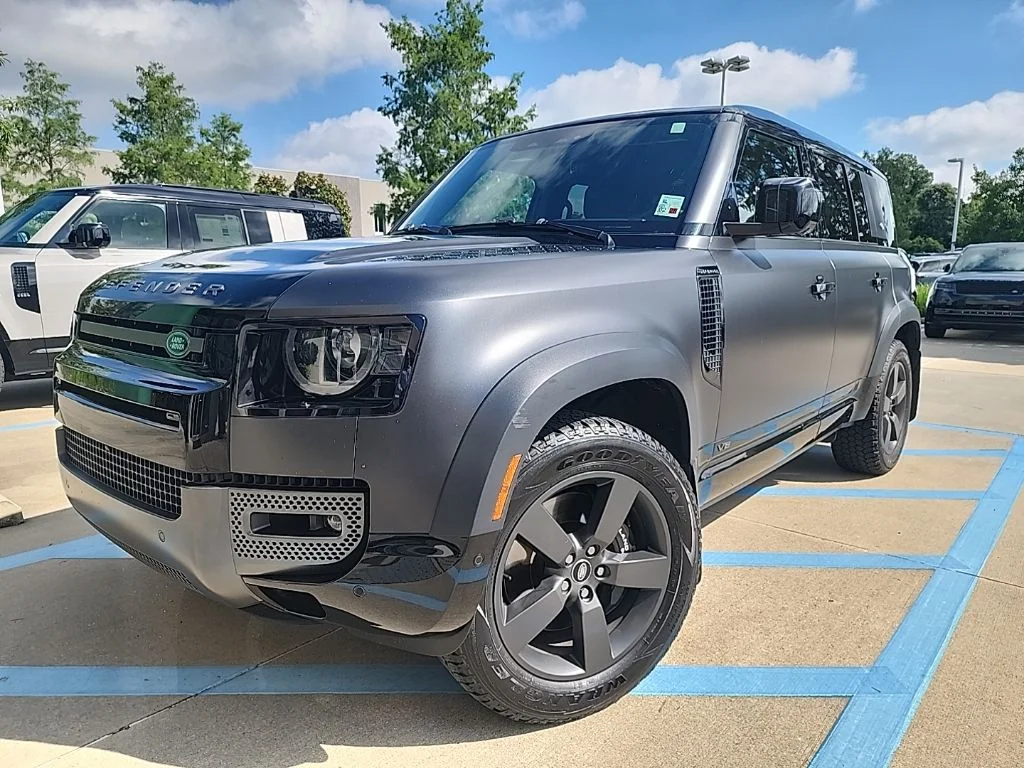 2023 Land Rover Defender Carpathian Edition's photo
