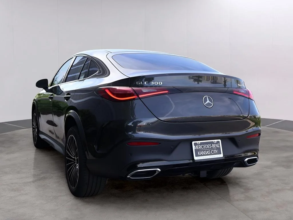 Used 2025  Mercedes-Benz GLC 300 Coupe image 7