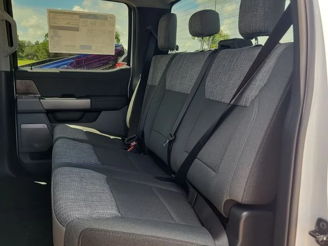 New 2026 Oxford White Ford XLT image 14
