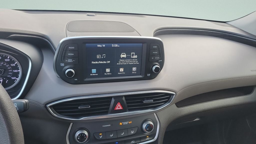 2020 Hyundai Santa Fe SE - Photo 16