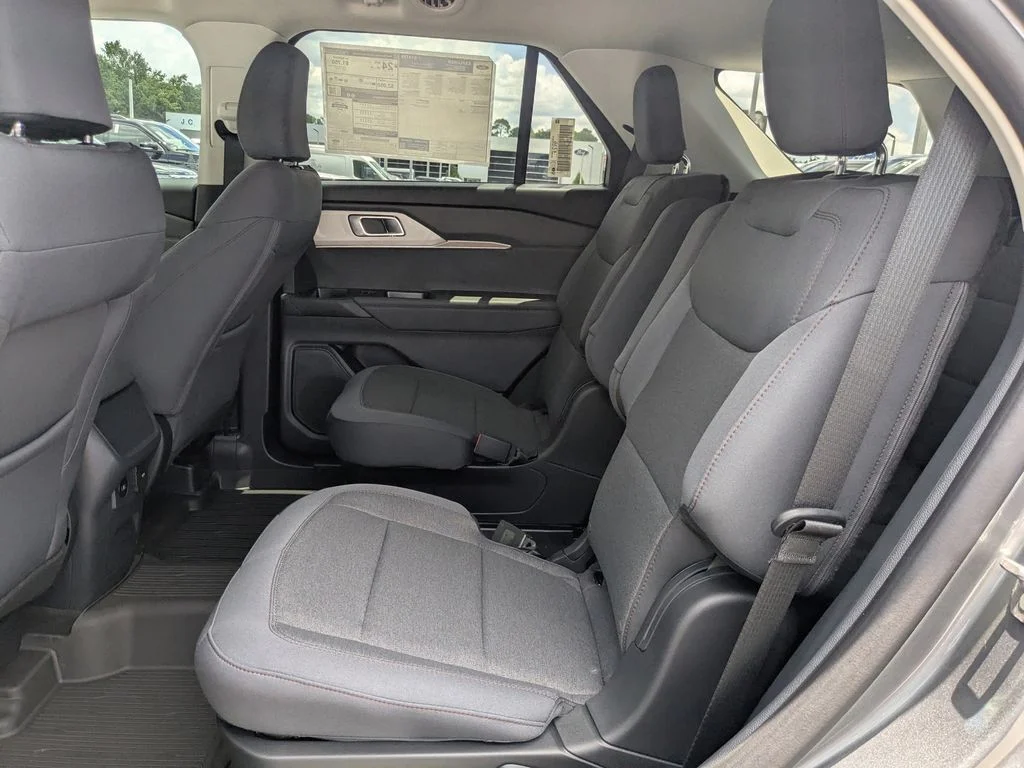 New 2026 Carbonized Gray Metallic Ford Active image 13