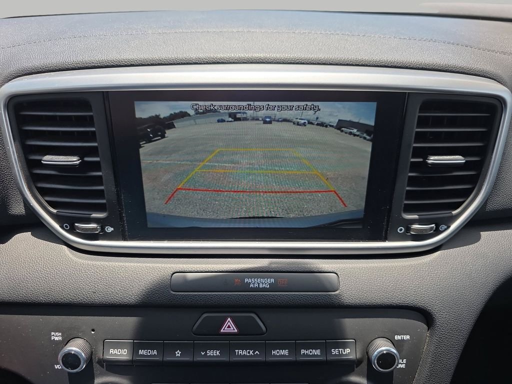 Used 2022 Sparkling Silver Kia LX image 24