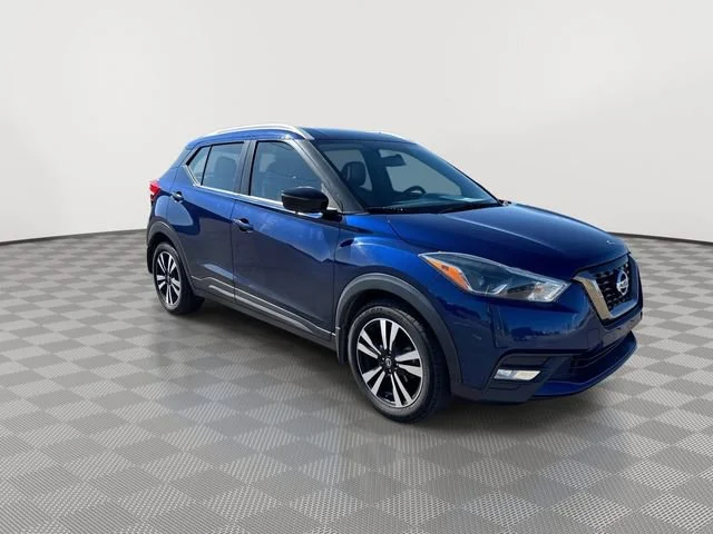 Used 2019 Nissan Kicks SR with VIN 3N1CP5CU0KL544706 for sale in Wheat Ridge, CO