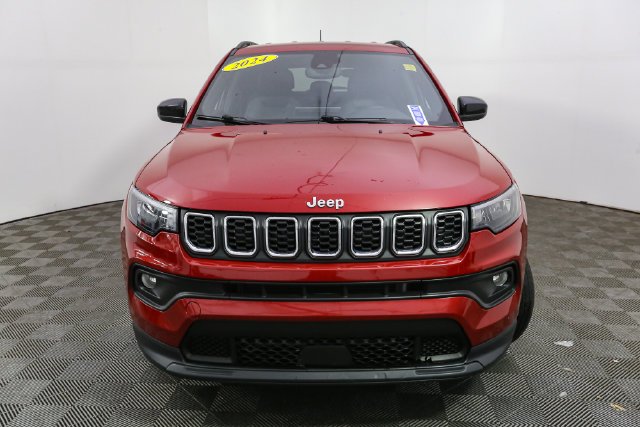 Used 2024 Red Jeep Latitude image 4