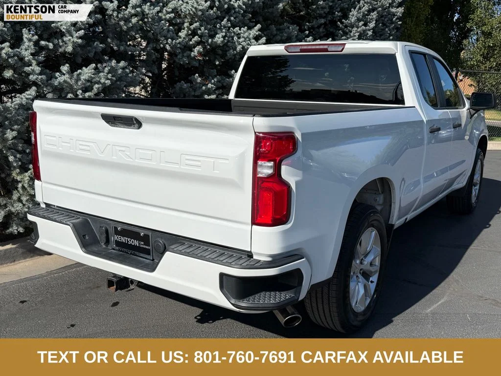 Used 2021 White Chevrolet Custom image 8