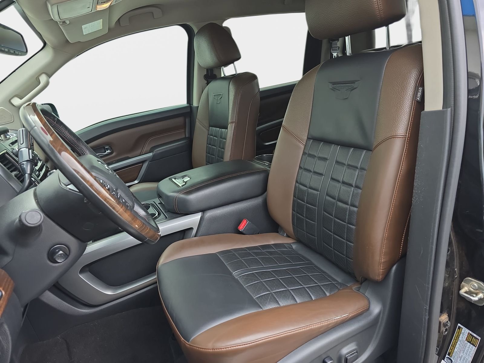 Used 2018 Black Nissan Platinum Reserve image 18