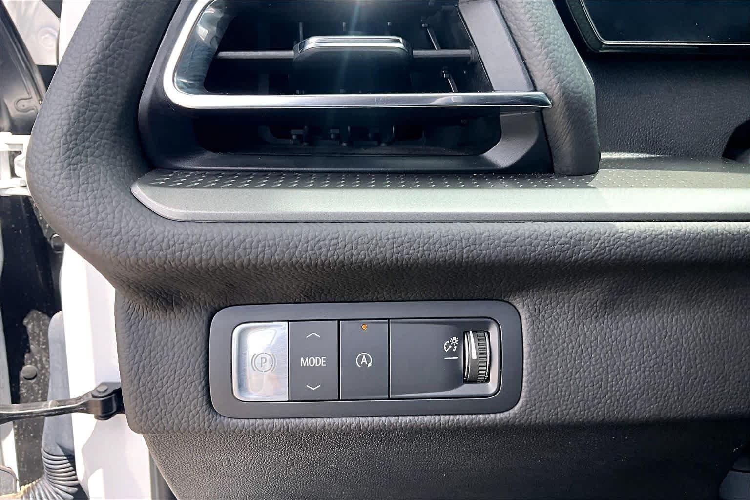 Used 2026 Summit White Chevrolet LT image 36