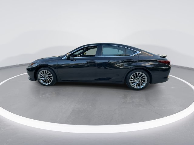 Certified Used 2025 Black Lexus 300h Luxury image 5