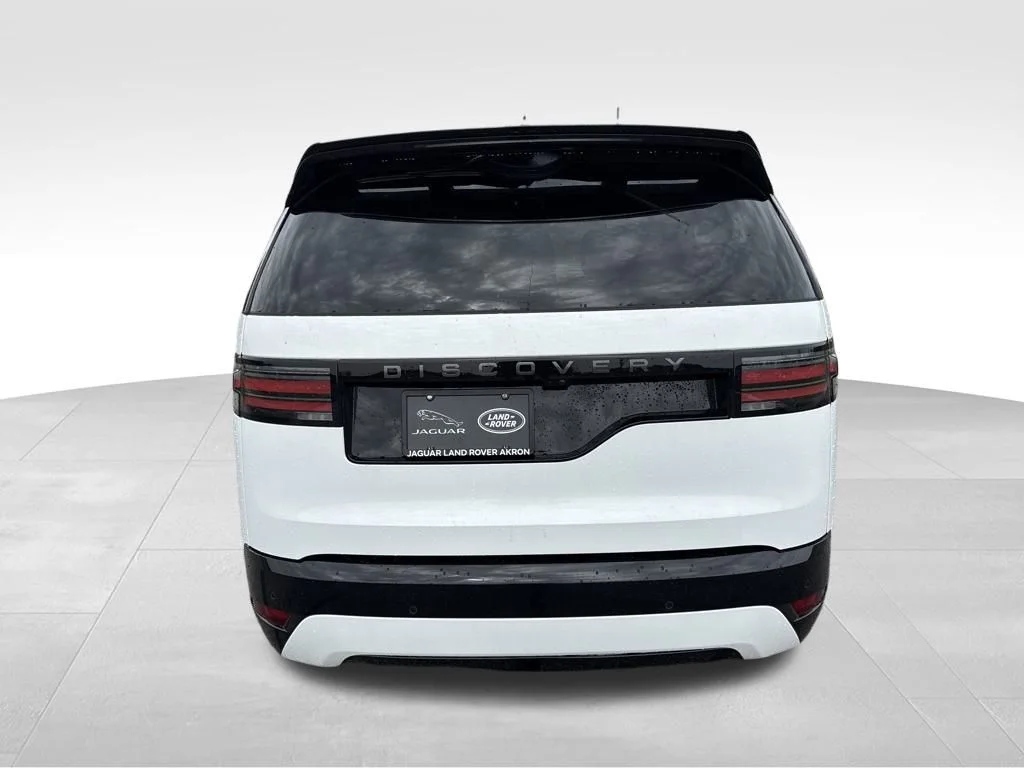 Used 2025 White Land Rover Dynamic SE image 8