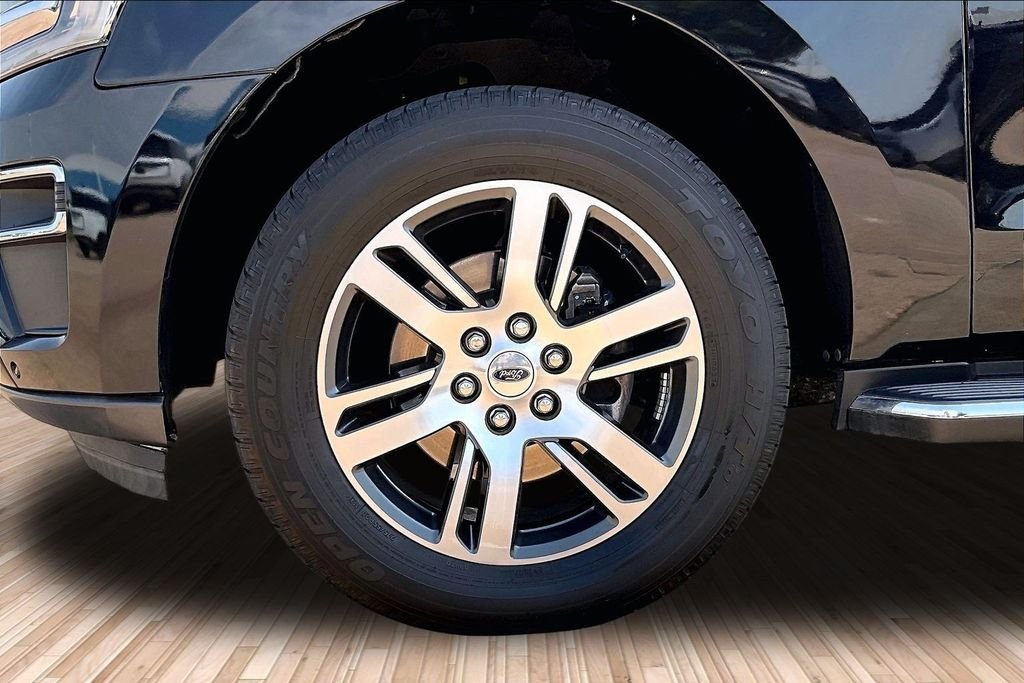 Used 2022 Black Ford Limited image 8