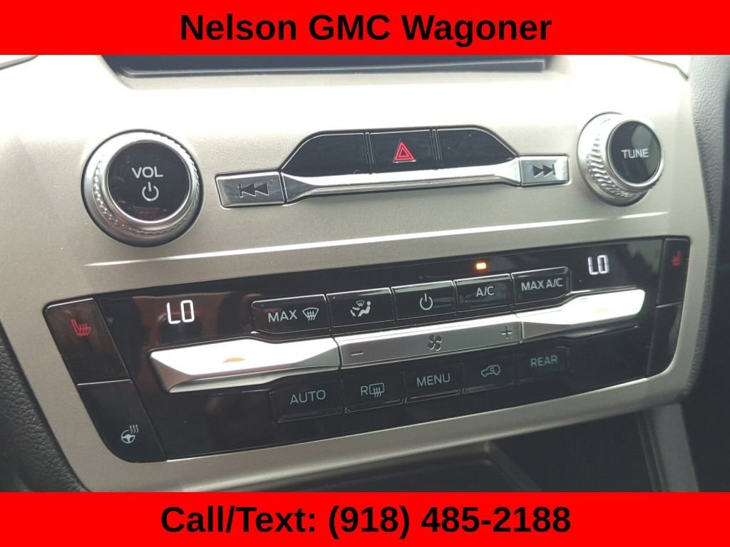 Used 2021 Black Ford XLT image 29