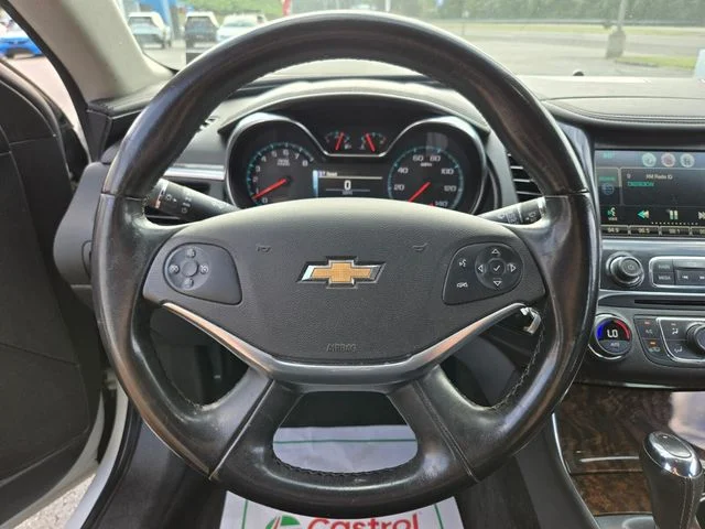 Used 2015 White Chevrolet LT image 30