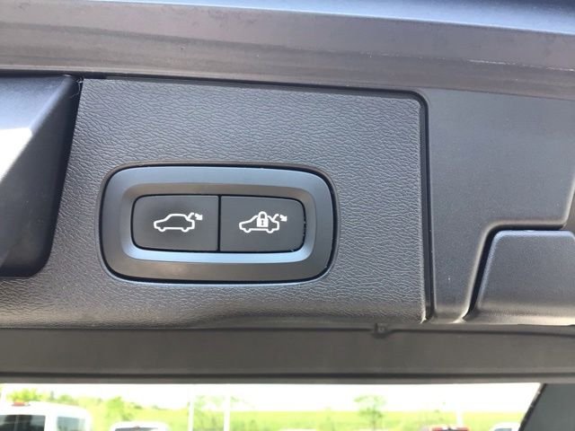 Used 2020 Denim Blue Metallic Volvo T6 Inscription image 27