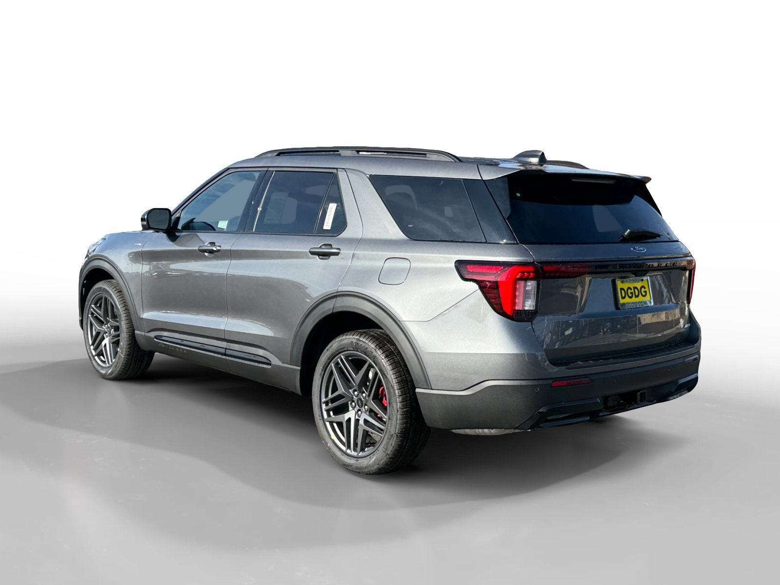 New 2026 CARBONIZED GRAY METALLIC Ford ST-Line image 3