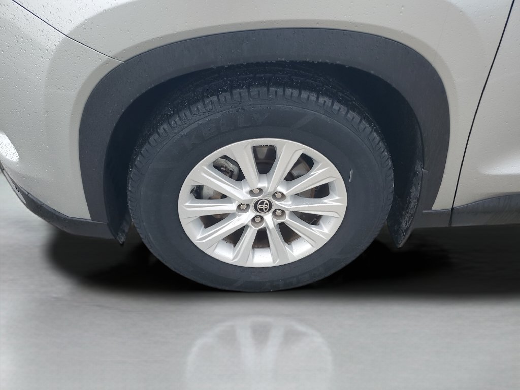 Certified Used 2024 Silver Toyota XLE image 26