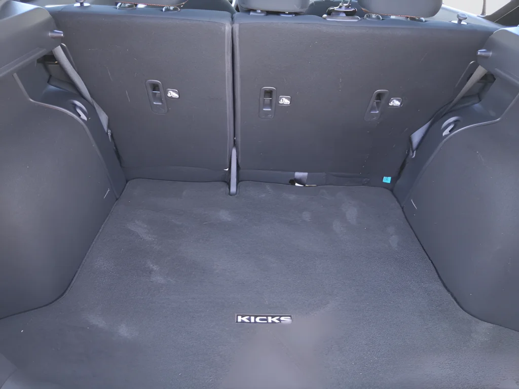 Used 2023 Gray Nissan SR image 12