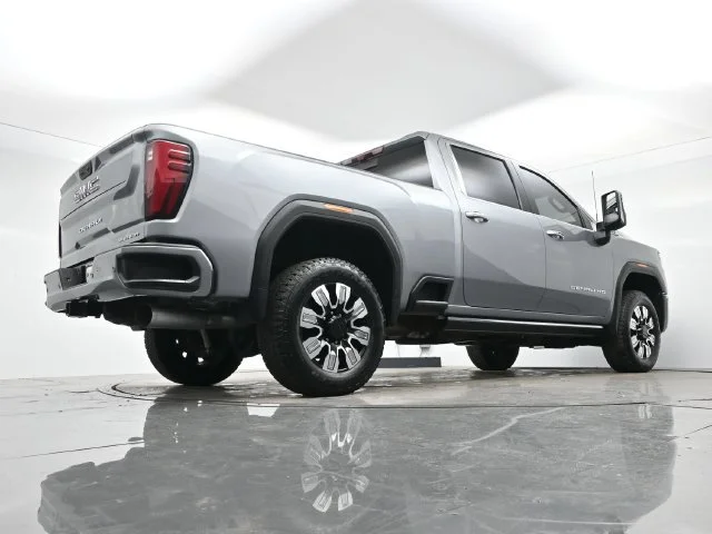Used 2025 Sterling Metallic GMC Denali image 28