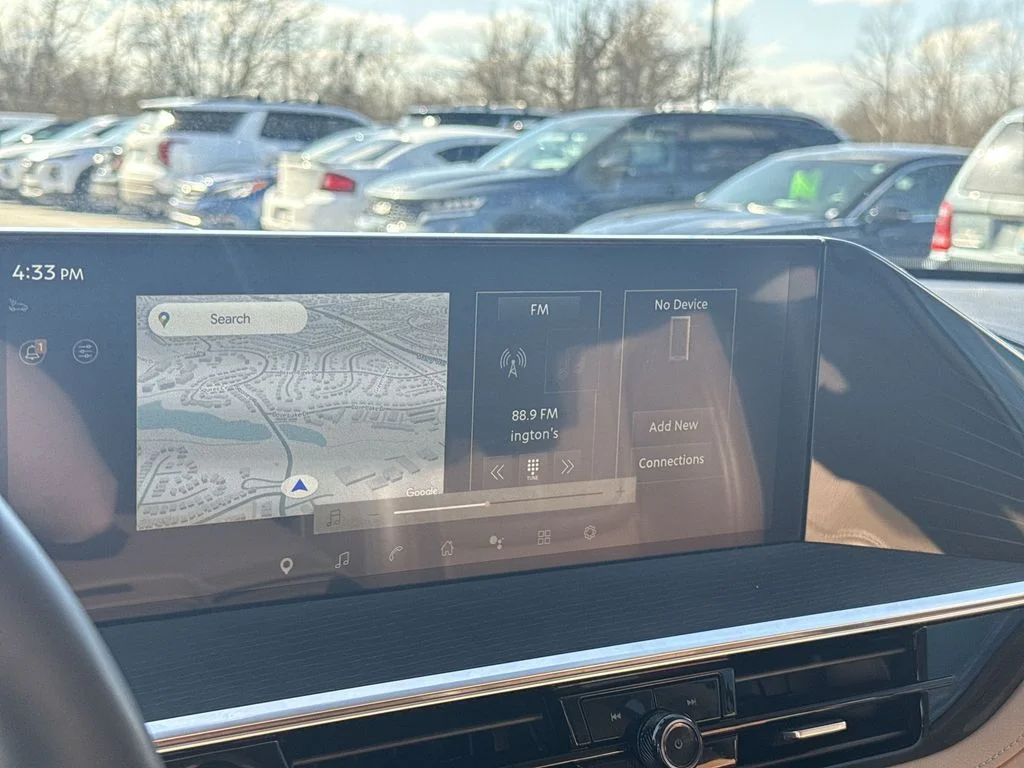 Used 2025 Silver INFINITI SENSORY image 16