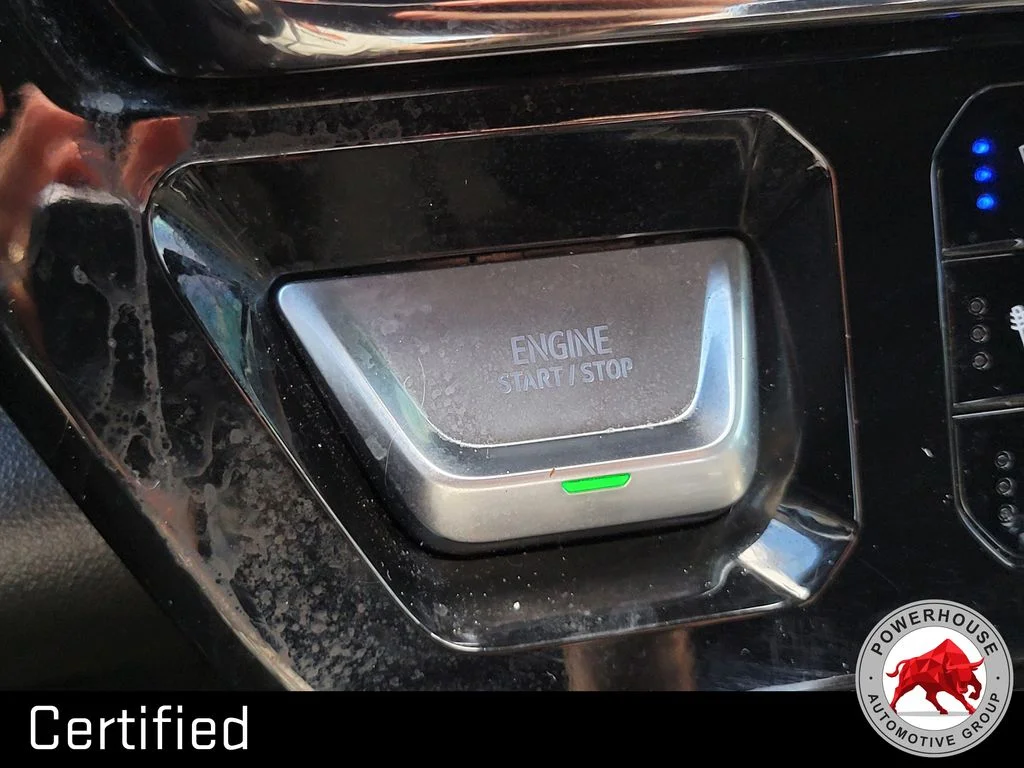 Used 2023 White GMC AT4 image 35