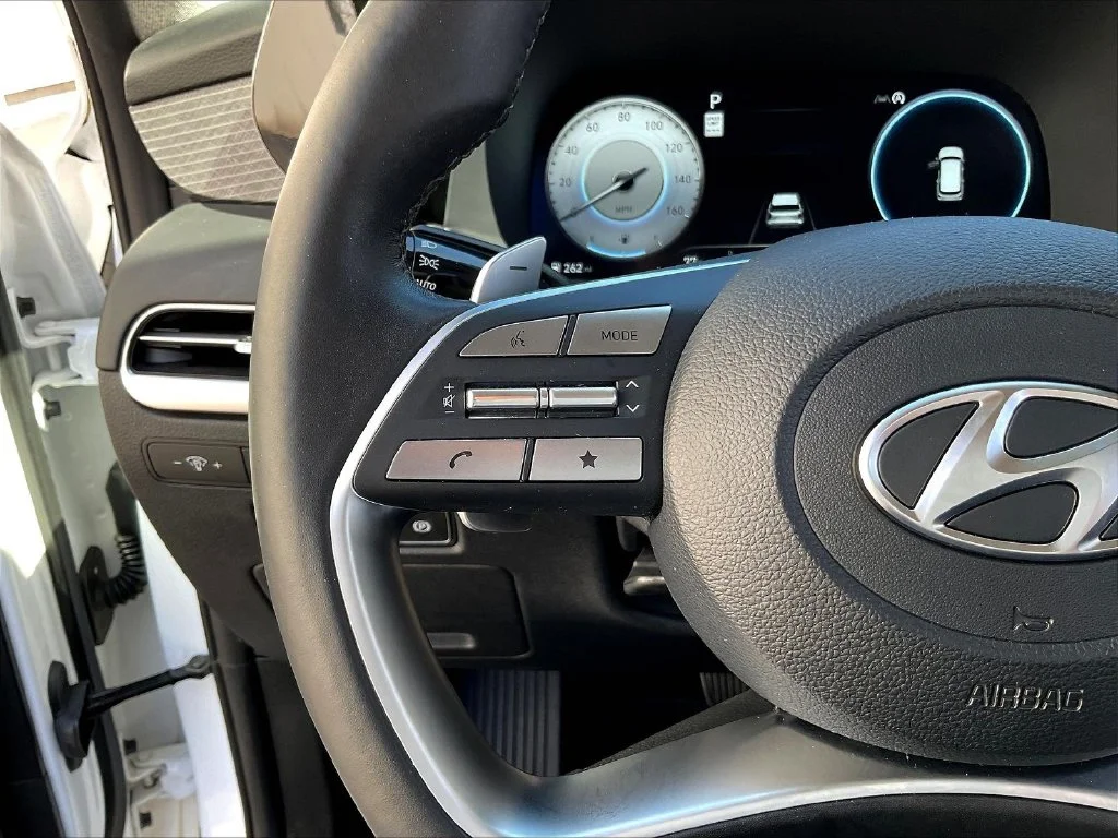 Used 2023 White Hyundai Limited image 13