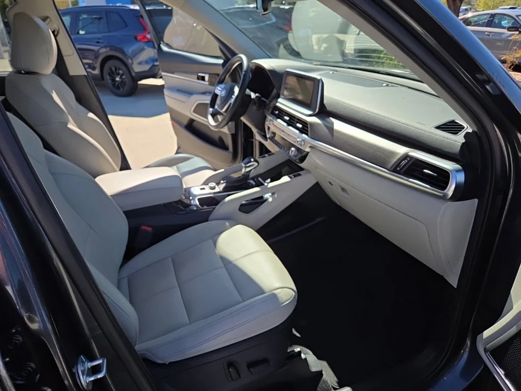 Used 2020 Gray Kia EX image 28