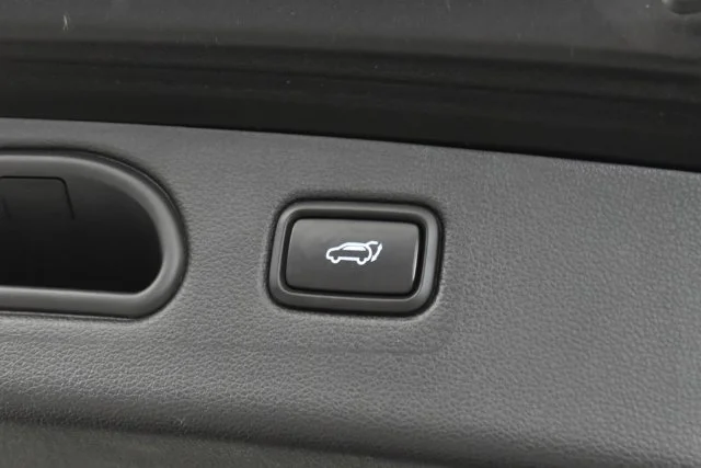Used 2020 Black Hyundai Ultimate image 43
