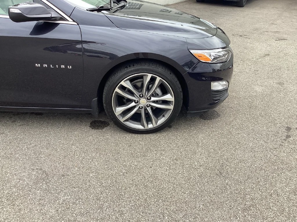 Used 2022 DARK ASH METALLIC Chevrolet Premier image 26