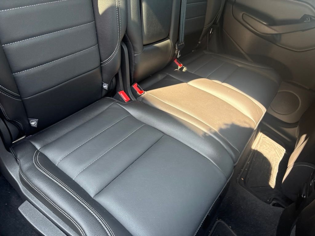 Used 2016 Magnetic Ford Titanium image 31