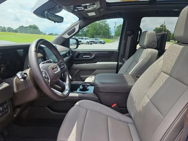 Used 2026 Onyx Black GMC Elevation image 9