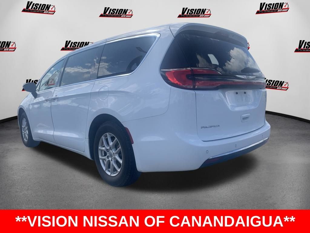 Used 2024 White Chrysler Touring L image 2