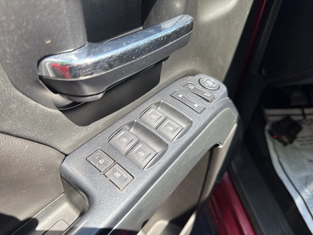Used 2018 Red Chevrolet LT image 21