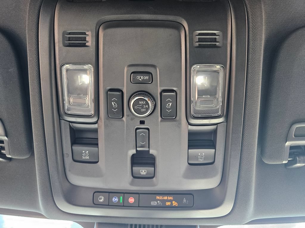 2025 GMC Yukon XL AT4 - Photo 31