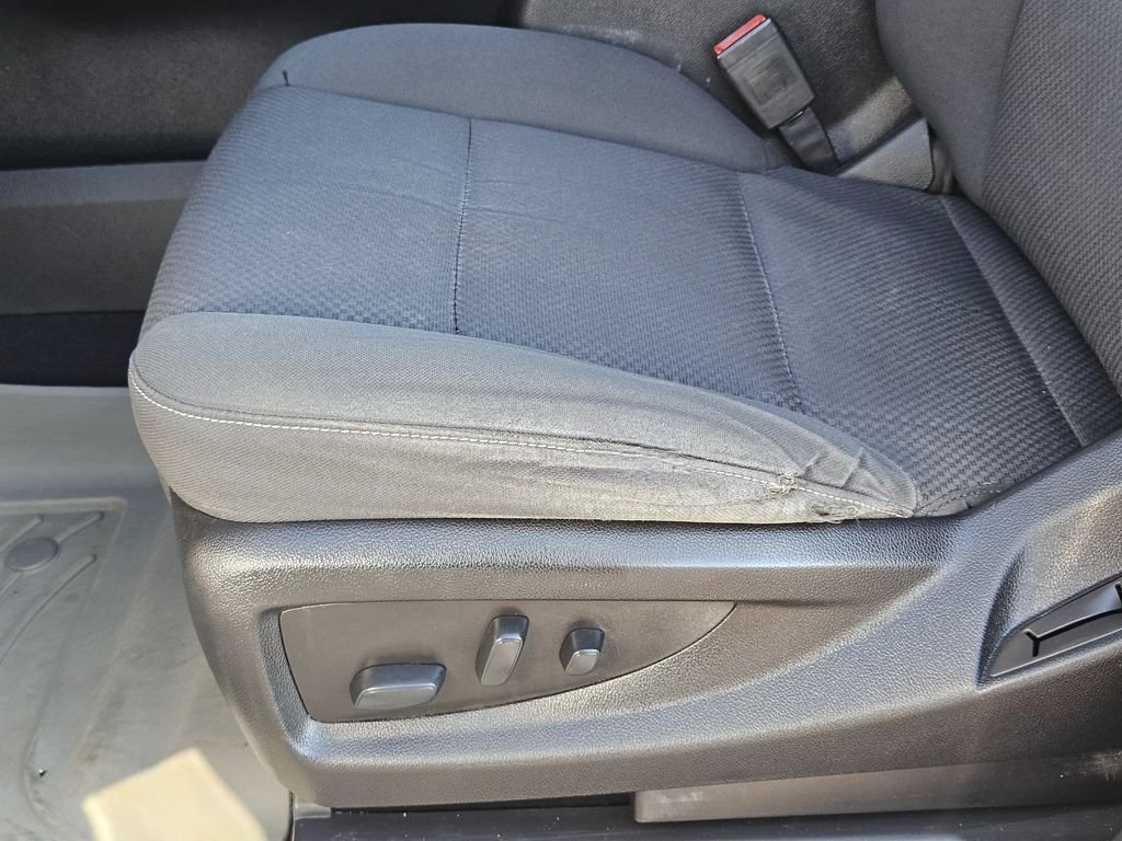 Used 2018 Silver Chevrolet LT image 23