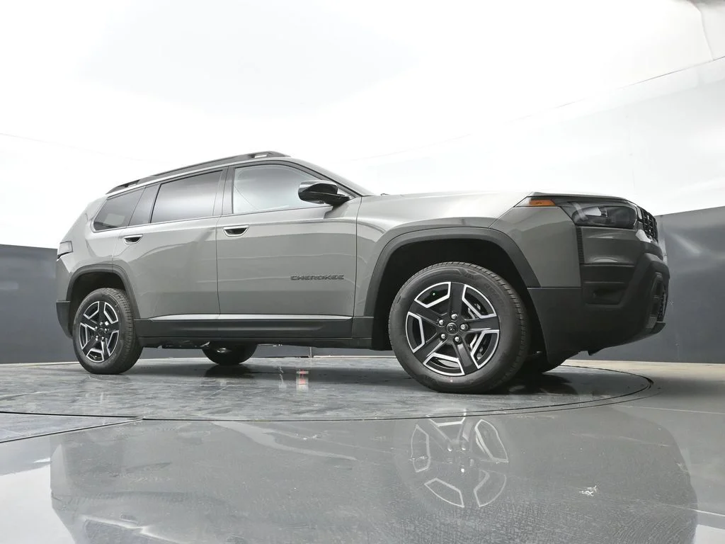 New 2026 Sting-Gray Clear-Coat Exterior Paint Jeep Limited image 43